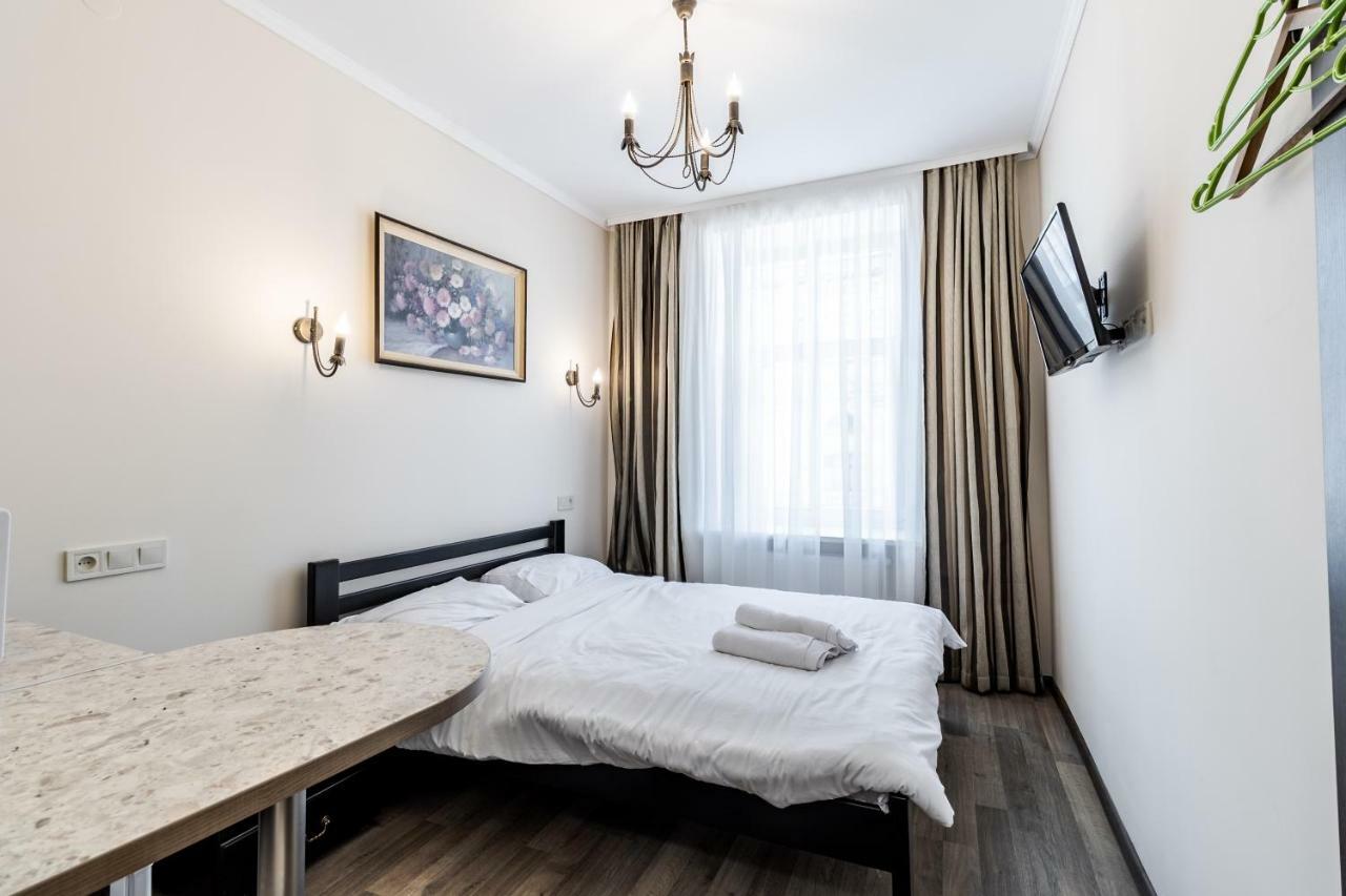 Opera House Apartment 2 Lviv Eksteriør bilde