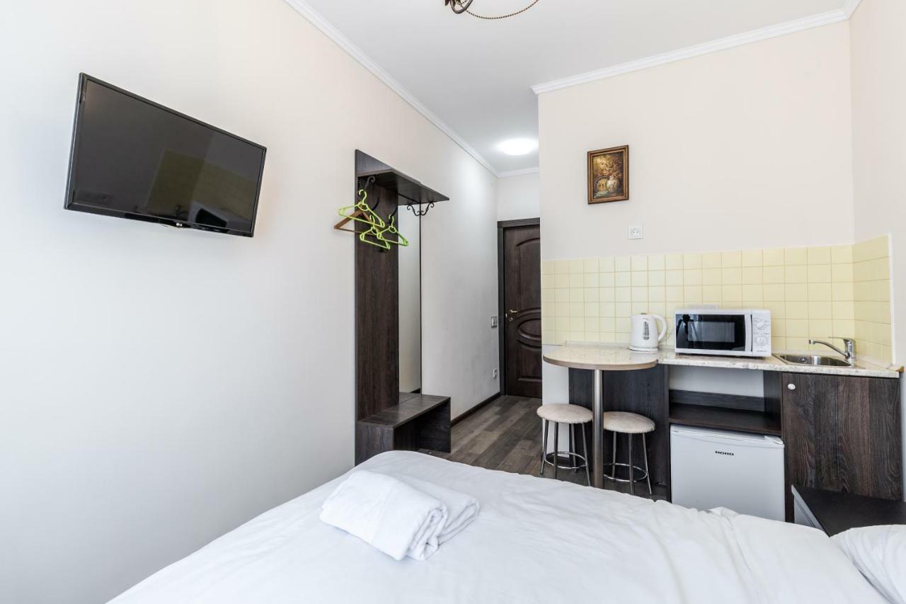 Opera House Apartment 2 Lviv Eksteriør bilde
